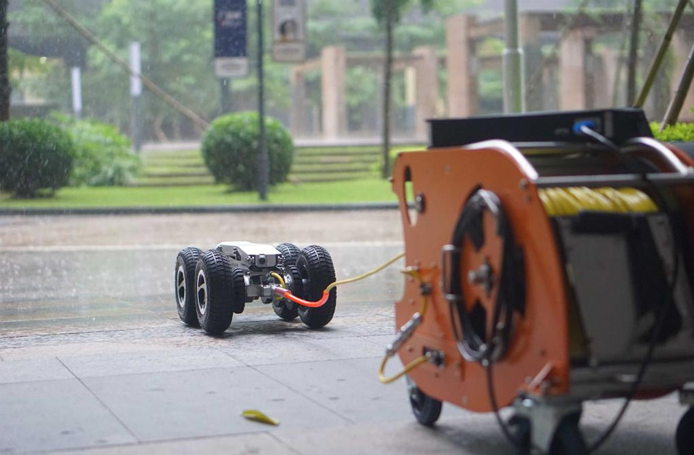 285汤泉管道检测机器人